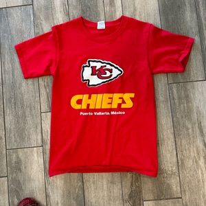 Youth small chiefs tshirt